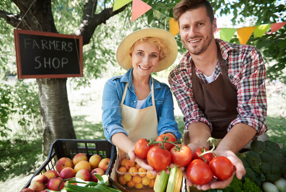farmers' markets are great new online marketplace examples